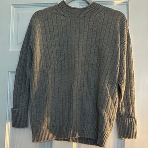 Banana Republic Women's Gray Crewneck Sweater